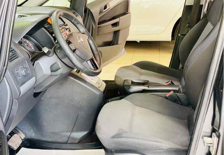 Opel Zafira B Рестайлинг