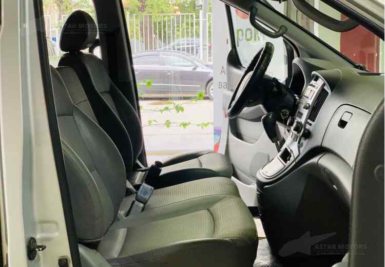 Hyundai Grand Starex I