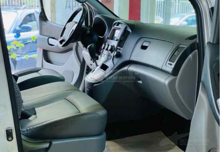 Hyundai Grand Starex I