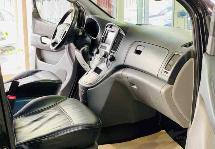 Hyundai Grand Starex I