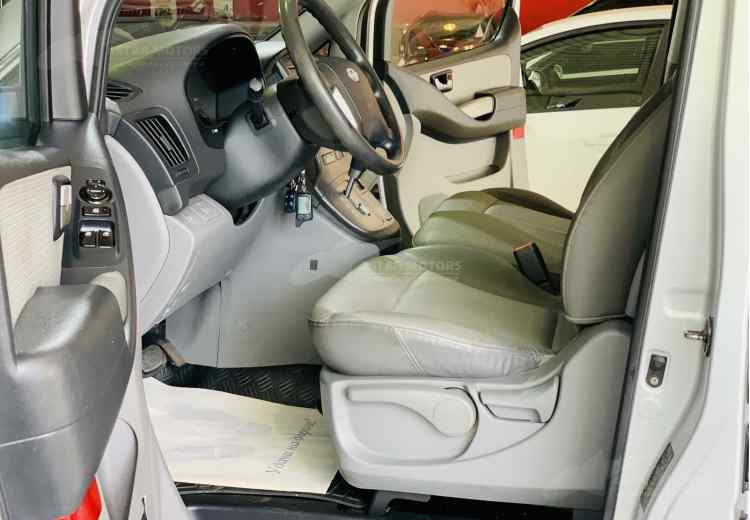 Hyundai Grand Starex I