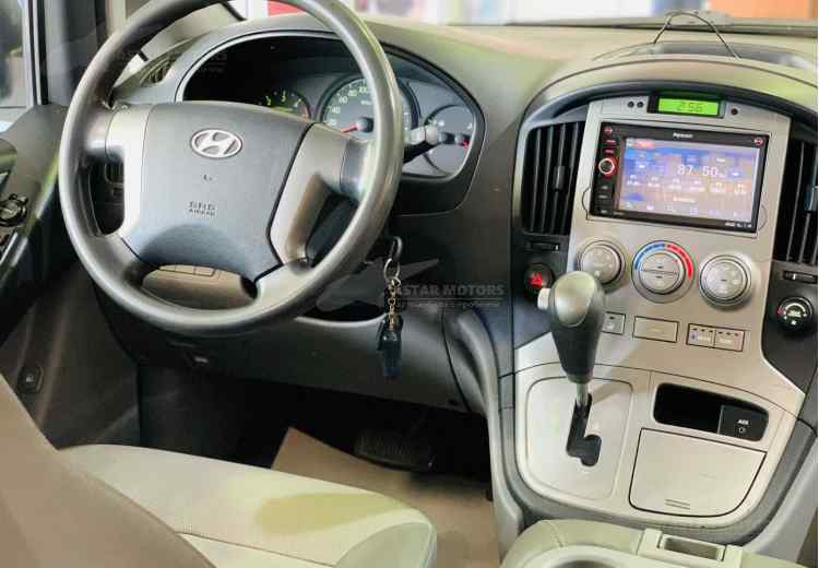 Hyundai Grand Starex I