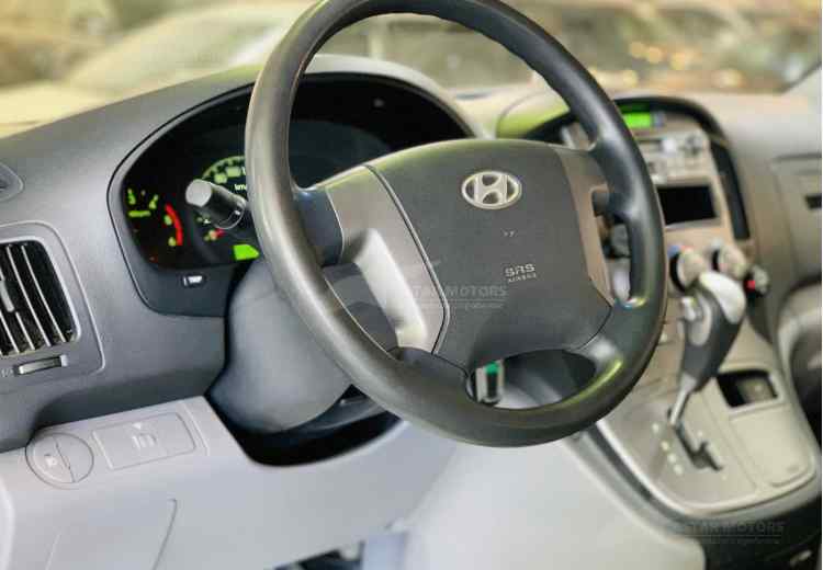 Hyundai Grand Starex I