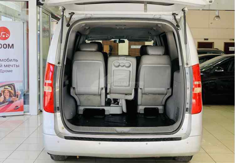 Hyundai Grand Starex I