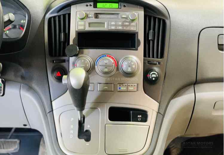 Hyundai Grand Starex I