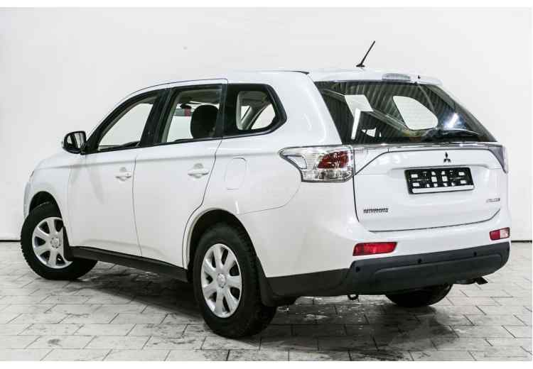 Mitsubishi Outlander III