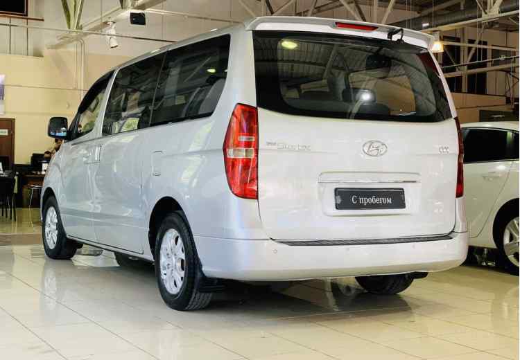Hyundai Grand Starex I