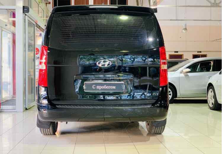 Hyundai Grand Starex I