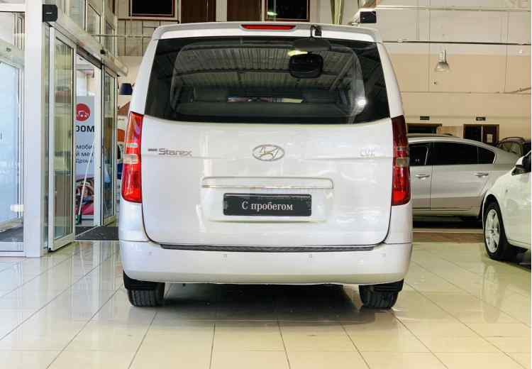 Hyundai Grand Starex I