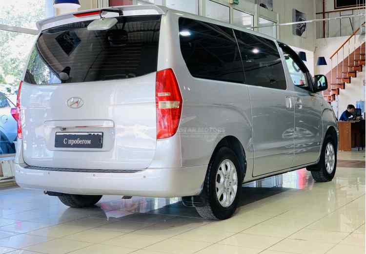 Hyundai Grand Starex I