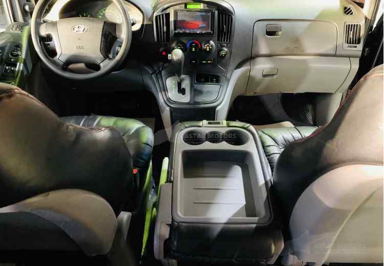 Hyundai Grand Starex I
