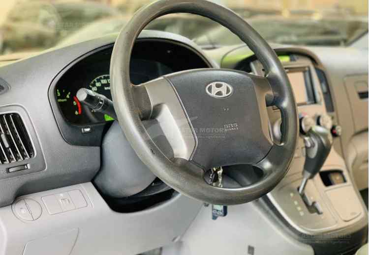 Hyundai Grand Starex I