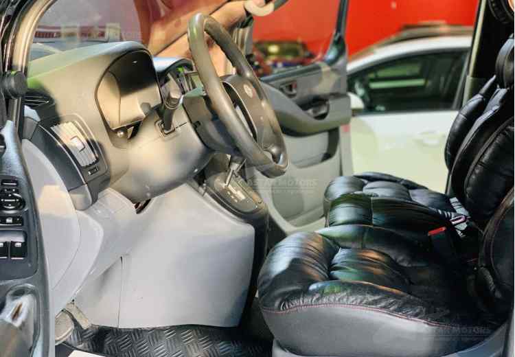 Hyundai Grand Starex I