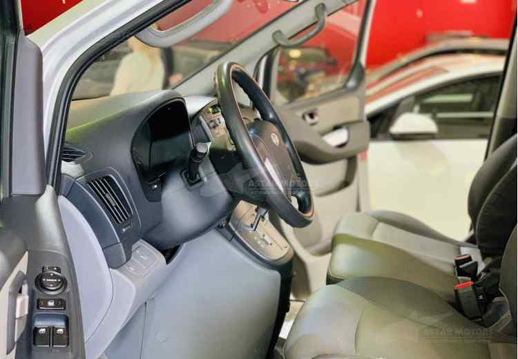 Hyundai Grand Starex I