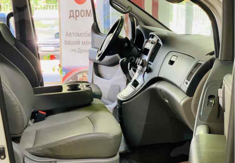 Hyundai Grand Starex I