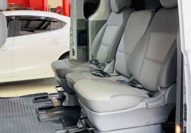 Hyundai Grand Starex I