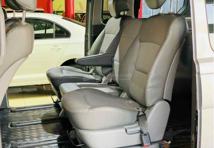 Hyundai Grand Starex I