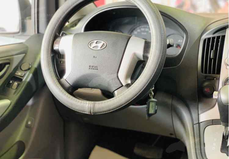 Hyundai Grand Starex I