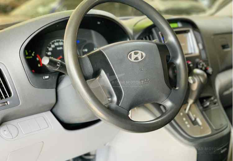 Hyundai Grand Starex I