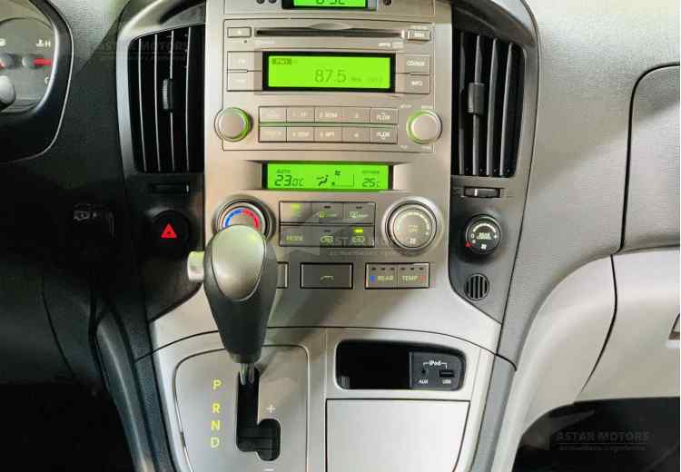 Hyundai Grand Starex I