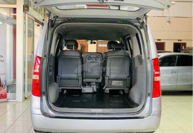 Hyundai Grand Starex I