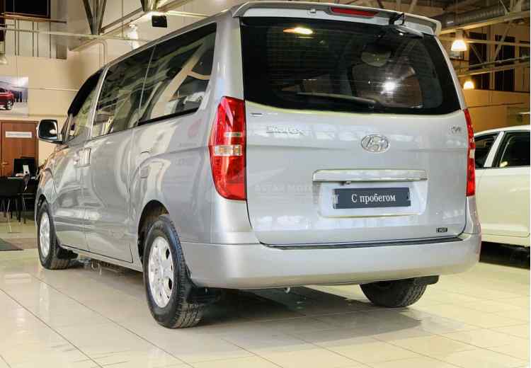 Hyundai Grand Starex I