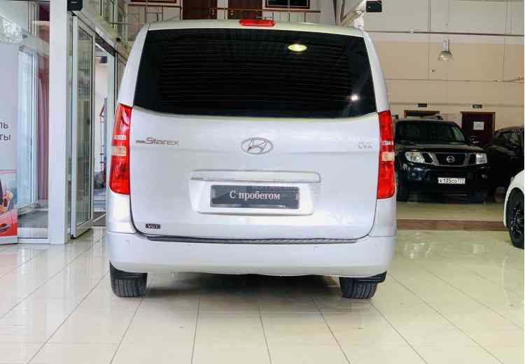 Hyundai Grand Starex I