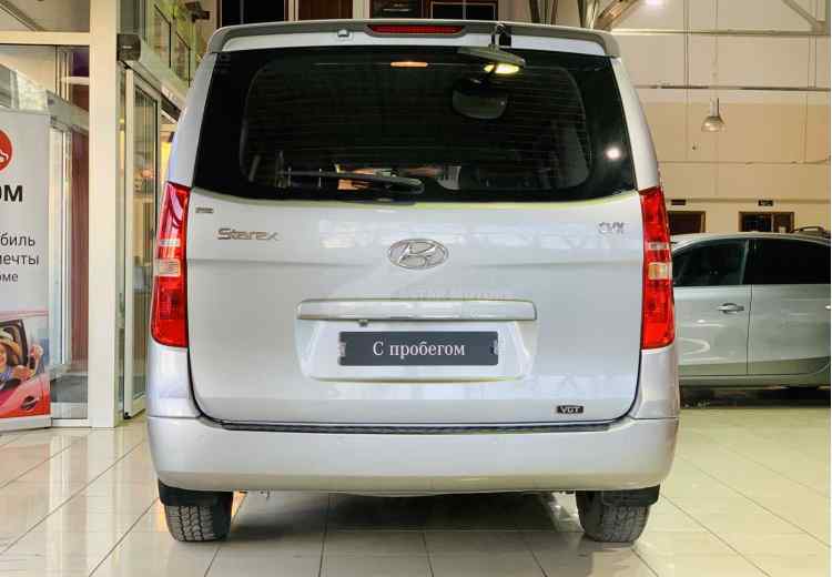 Hyundai Grand Starex I