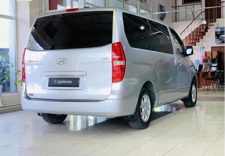 Hyundai Grand Starex I