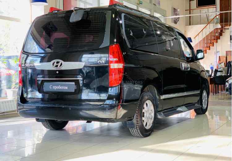 Hyundai Grand Starex I