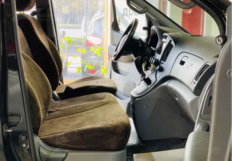 Hyundai Grand Starex I