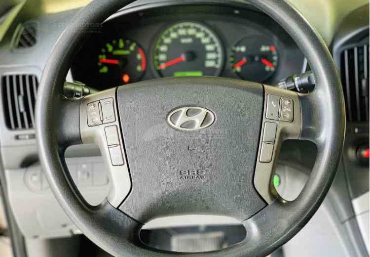 Hyundai Grand Starex I