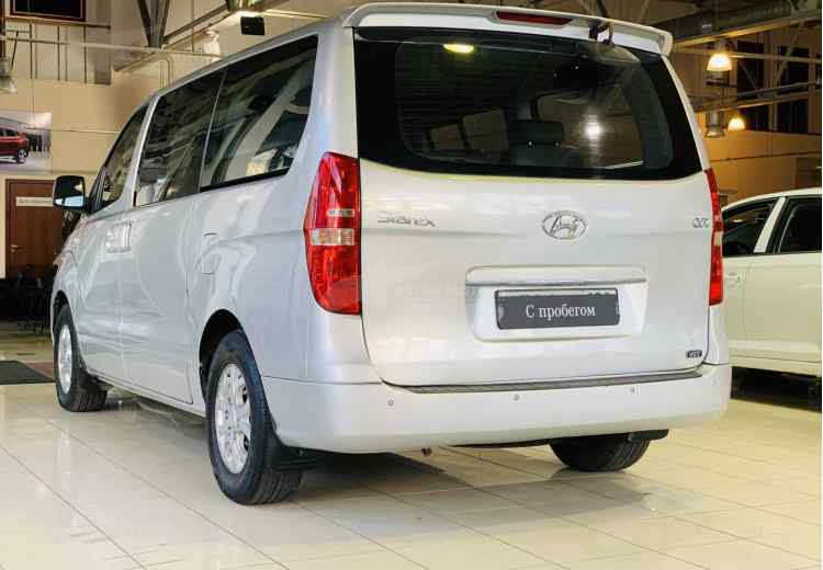Hyundai Grand Starex I