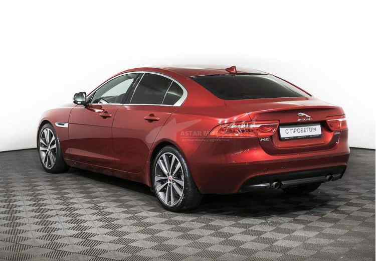 Jaguar XE I
