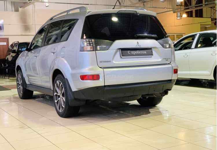 Mitsubishi Outlander II Рестайлинг