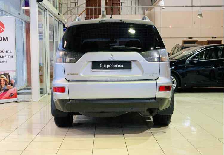 Mitsubishi Outlander II Рестайлинг