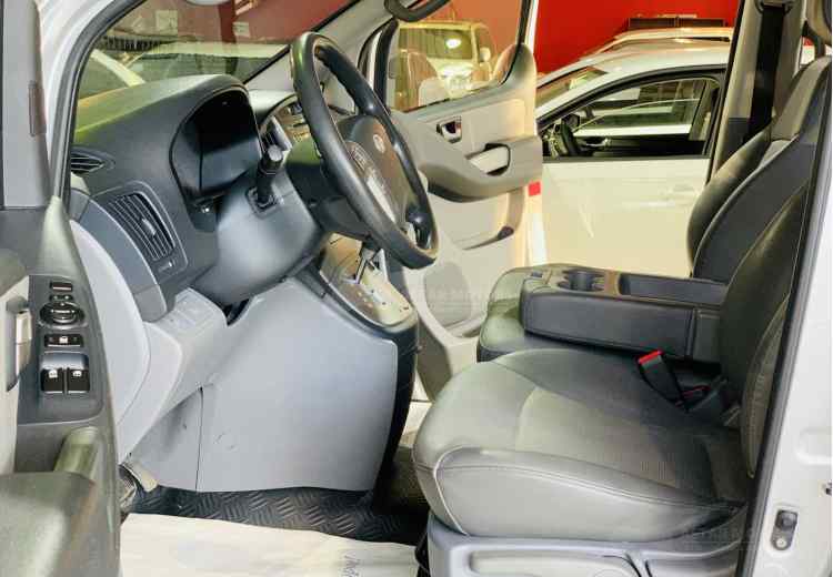 Hyundai Grand Starex I