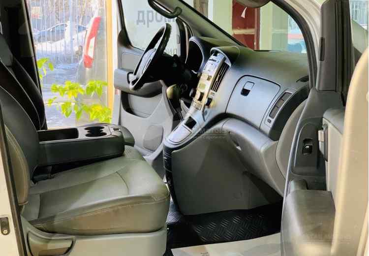 Hyundai Grand Starex I