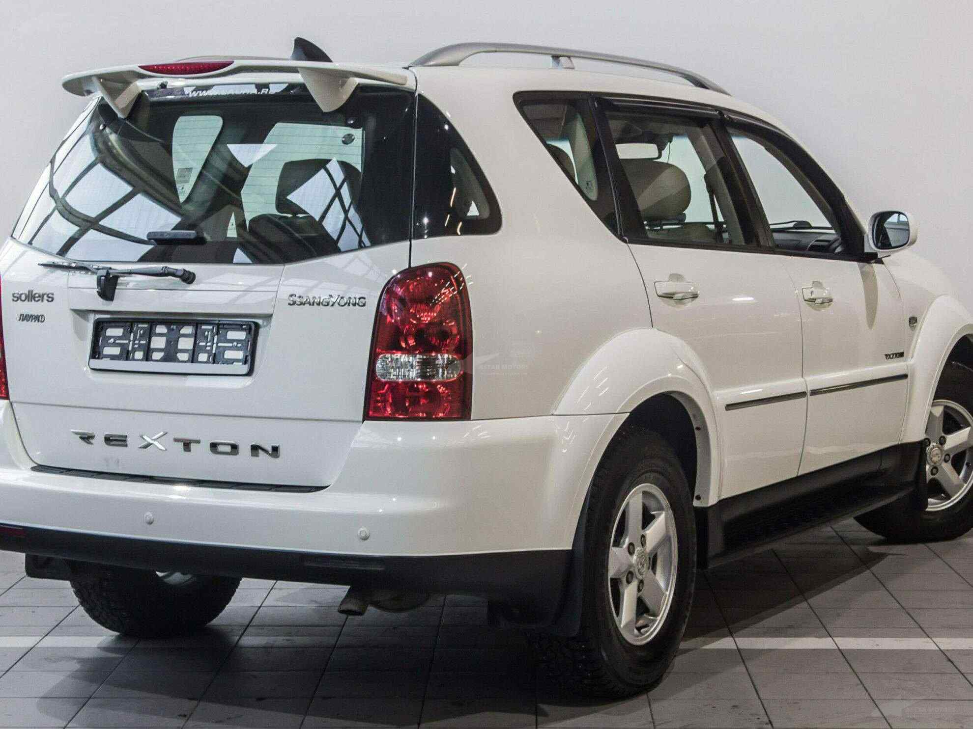 SSANGYONG Rexton w 2012