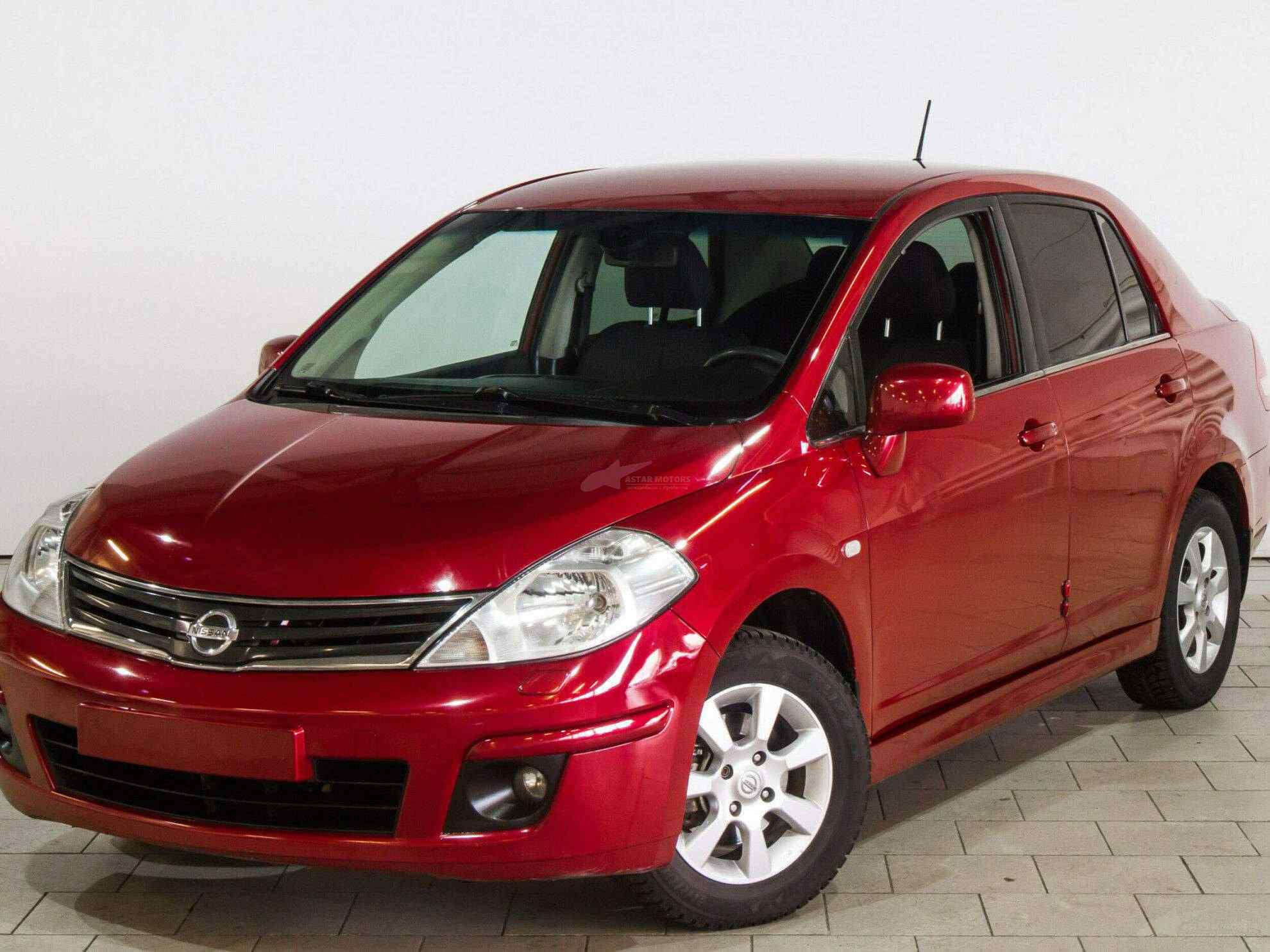 Nissan Tiida 2011