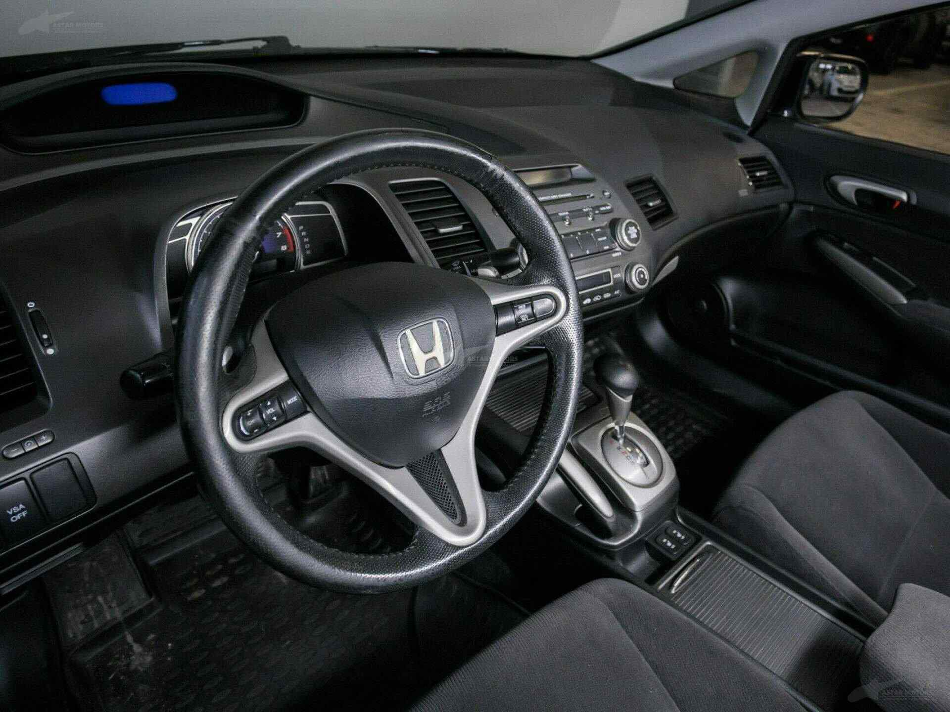 Honda civic автомат. Honda Civic VIII 2007. Honda Civic 2007 1.8 автомат. Honda Civic 2007 1.8. Хонда Цивик 2007 1.8 механика.